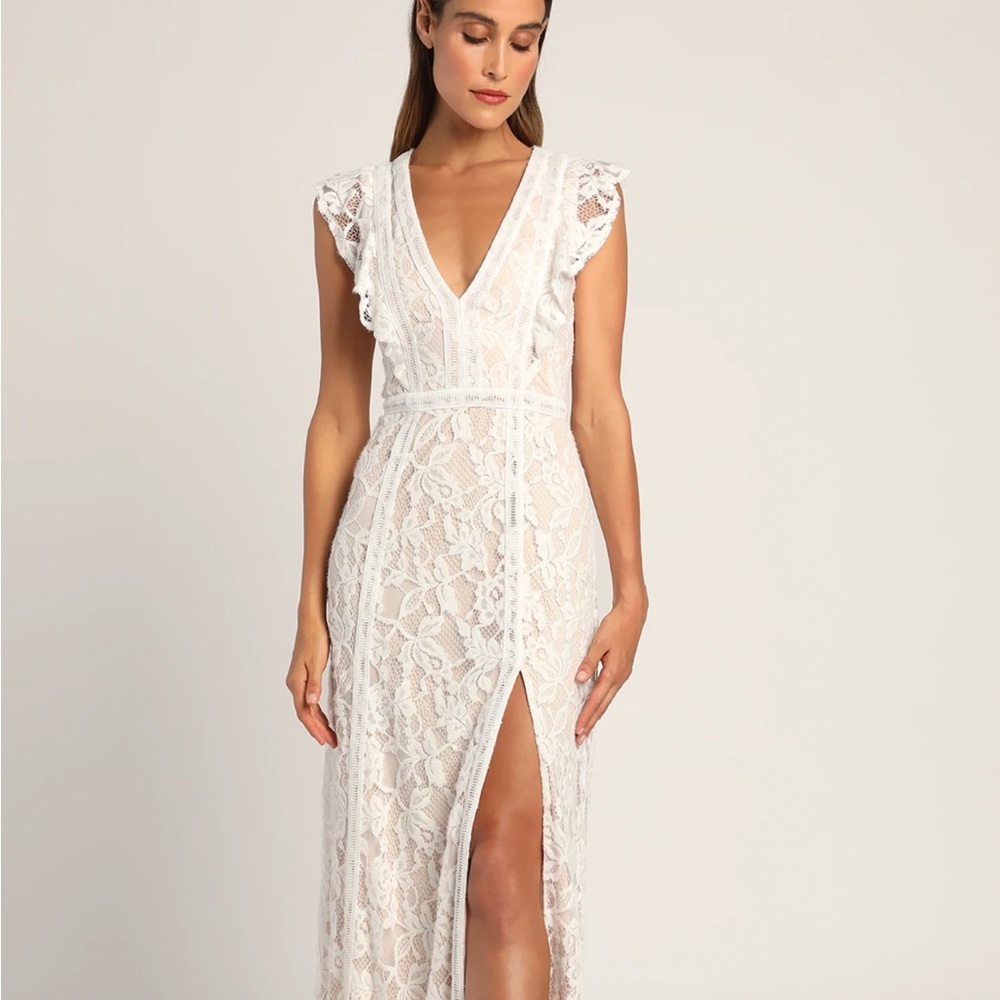 Lulu’s Wedding Dress NWT
Never worn, new with tags
Comes with cover bag